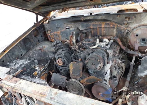 1996 Chevrolet Suburban K1500 from USA, damaged, VIN 1GNFK16R4TJ367215